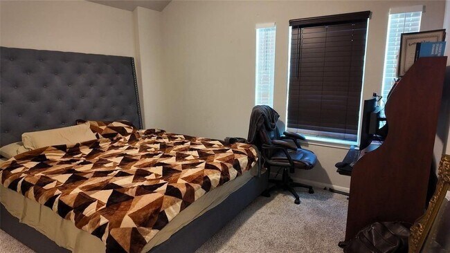 Building Photo - 5327 Sunny Ray Dr