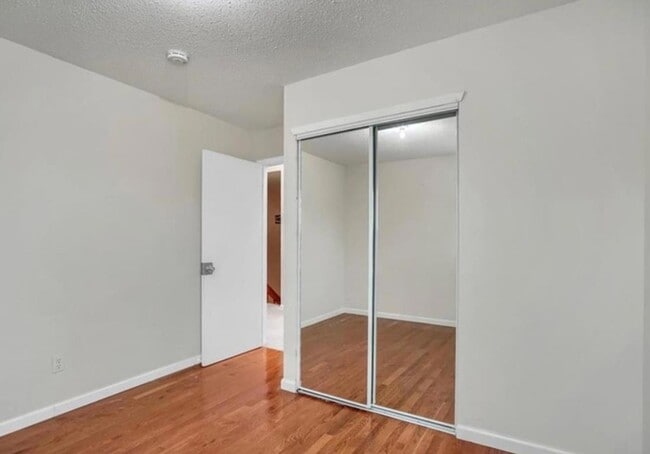 Building Photo - 3404 Whispering Hls