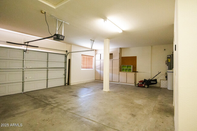 Building Photo - 4522 W Ravina Ln
