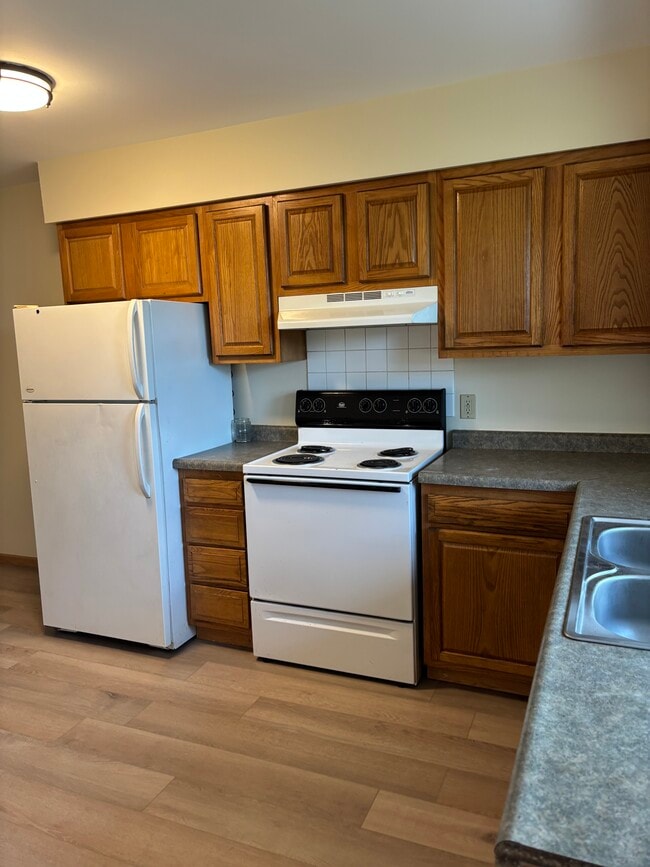 Building Photo - 530 Terrace Dr