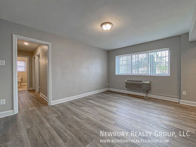 Building Photo - 313 San Juan Dr