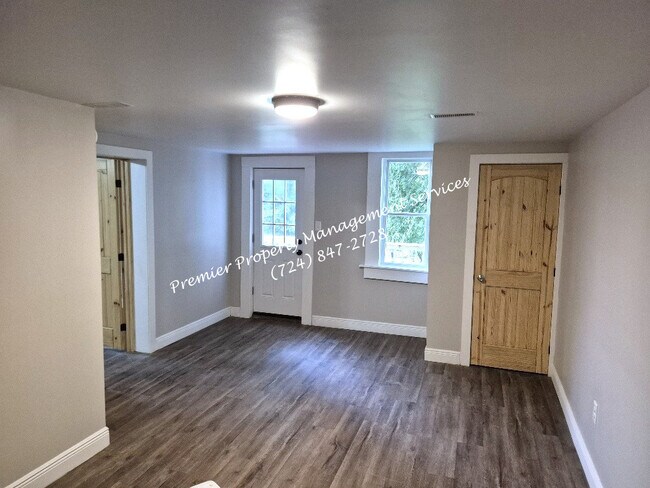 Building Photo - 3304 N 32nd Ave