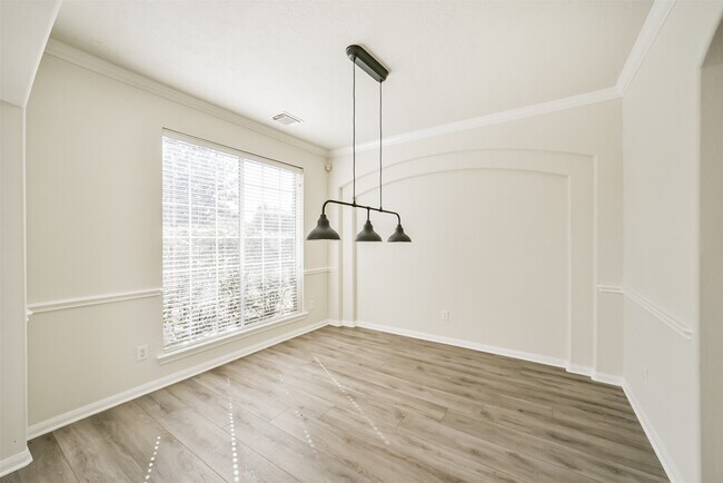 Building Photo - 25211 Whistling Pines Ct