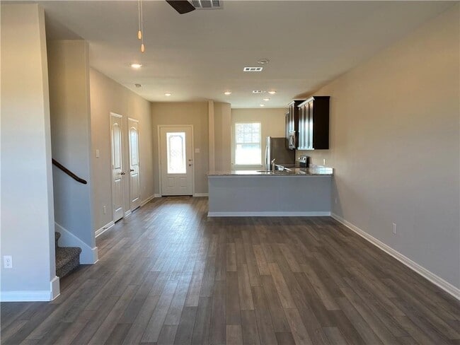 Building Photo - 297 Mount Vernon Way