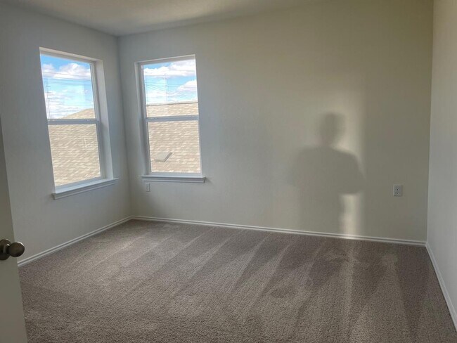 Building Photo - 12620 Anthology St