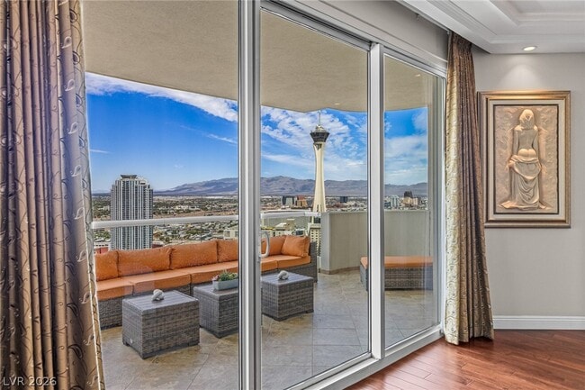 Building Photo - 2777 Paradise Rd