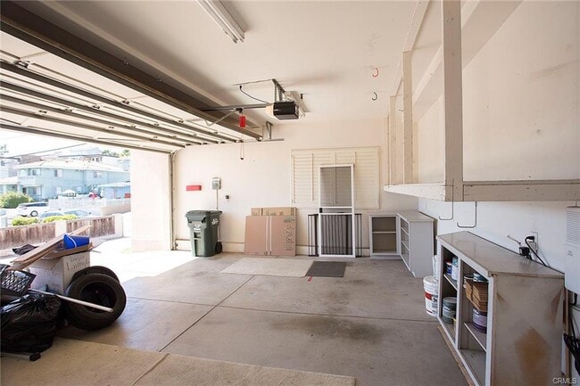 Building Photo - 1928 Ruhland Ave