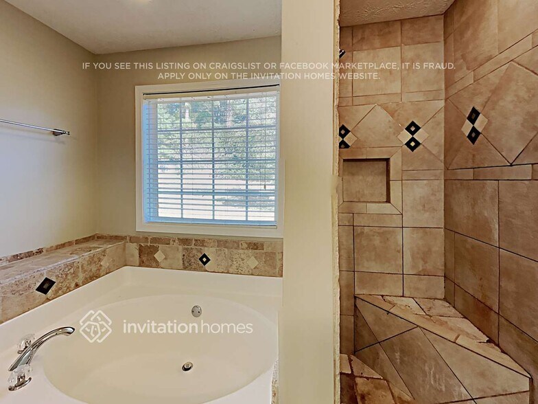 Building Photo - 3440 Grayson Manor Ct