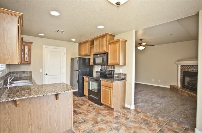 Building Photo - 4095 W Spring House Dr