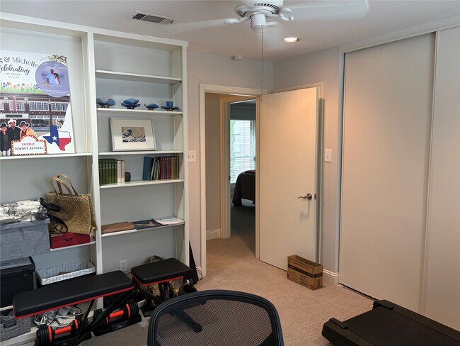 Building Photo - 15040 Kimberley Ct