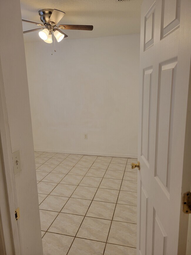 Building Photo - 1230 4 Mile Rd