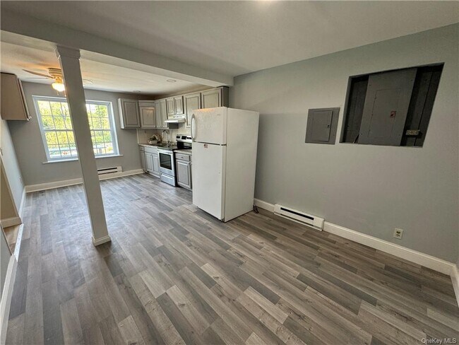 Building Photo - 20 Davis Hill Rd