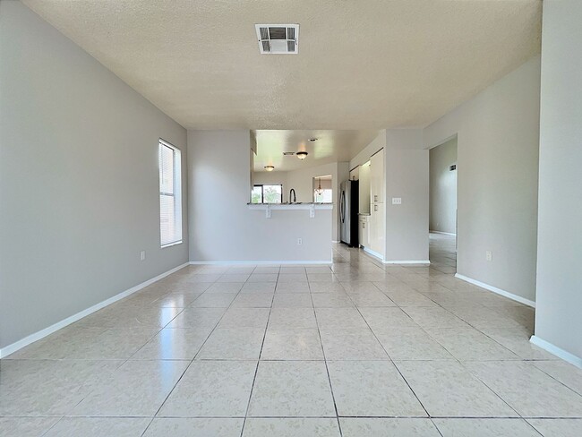 Building Photo - 4 Bedroom Upgraded Home for rent in Bermud...