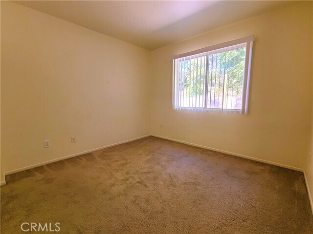 Building Photo - 1204 Sycamore Ct