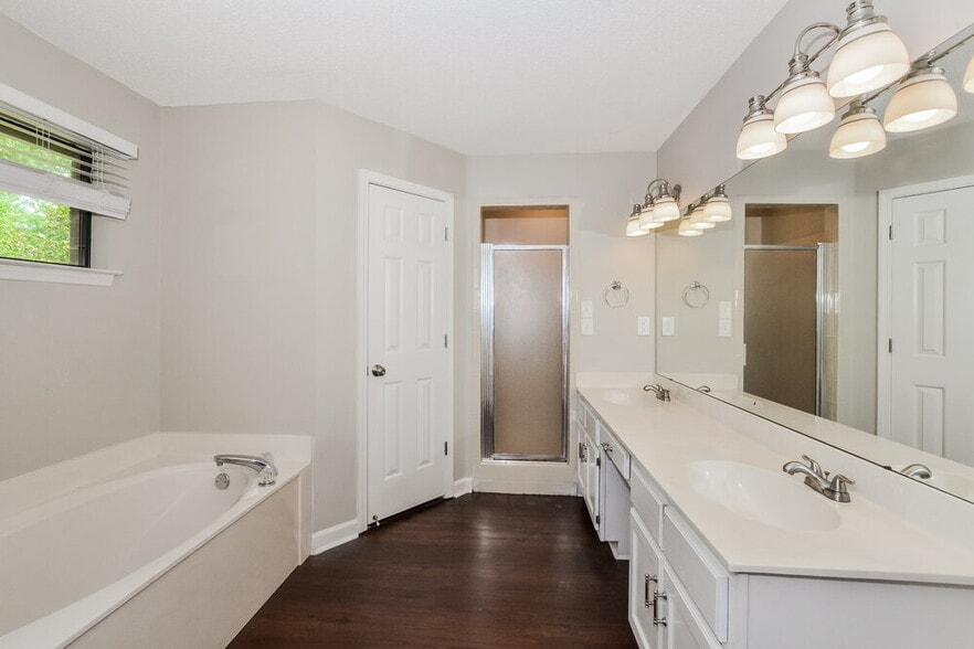 Building Photo - 5554 Harvey Pointe Ln