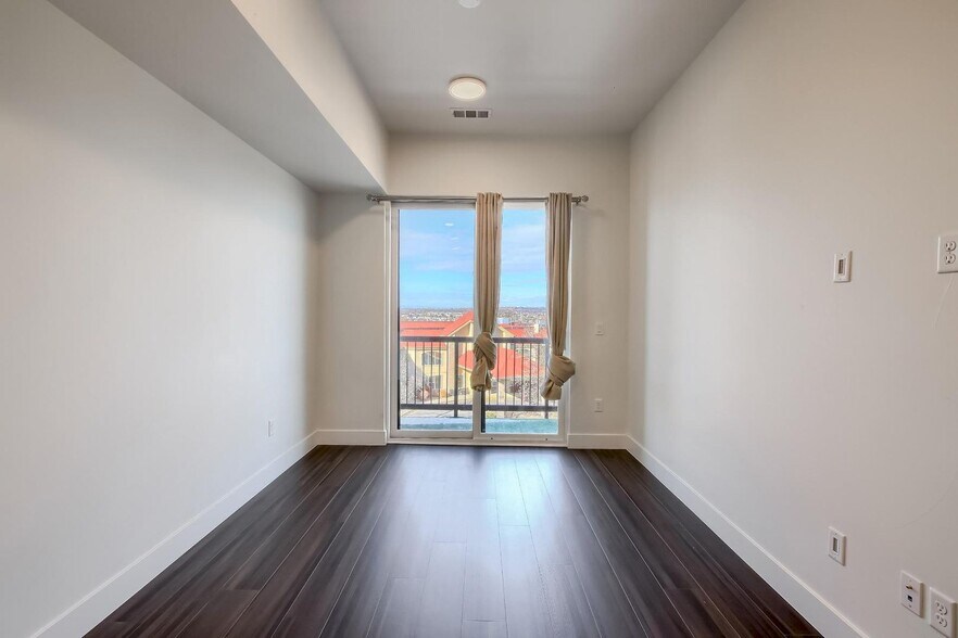 Building Photo - 2876 W 53rd Ave