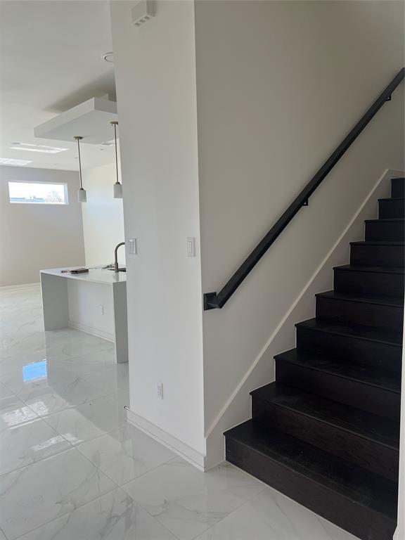 Building Photo - 2936 El Fenice Ln