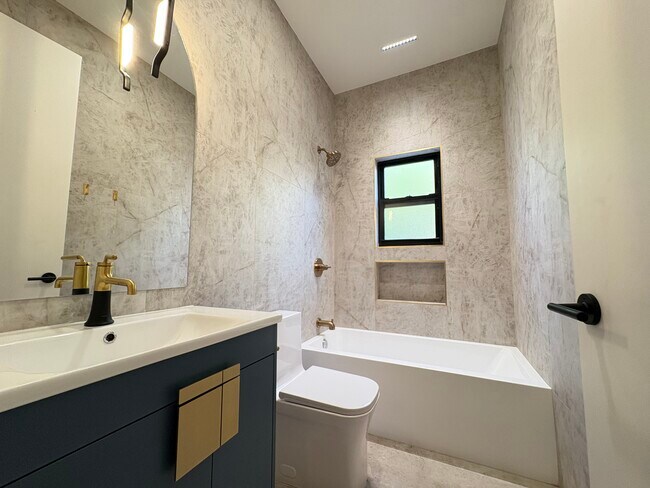 Unit 1 - 604 Palisade Ave