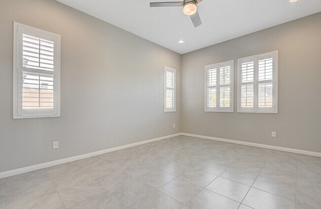 Building Photo - COMFY and NEW 3 Bedroom Home in Skye Canyon!
