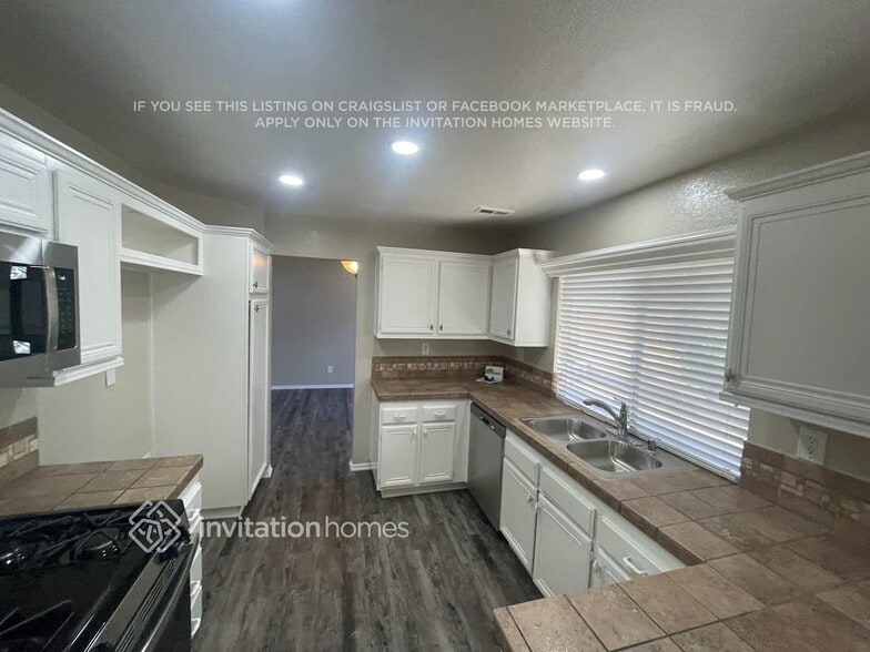 Building Photo - 24434 Leafwood Dr