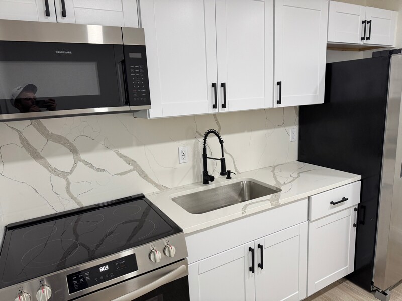 Building Photo - 9466 Tacoma Ave