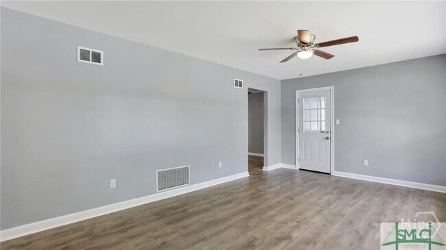 Building Photo - 2255 E 62nd St