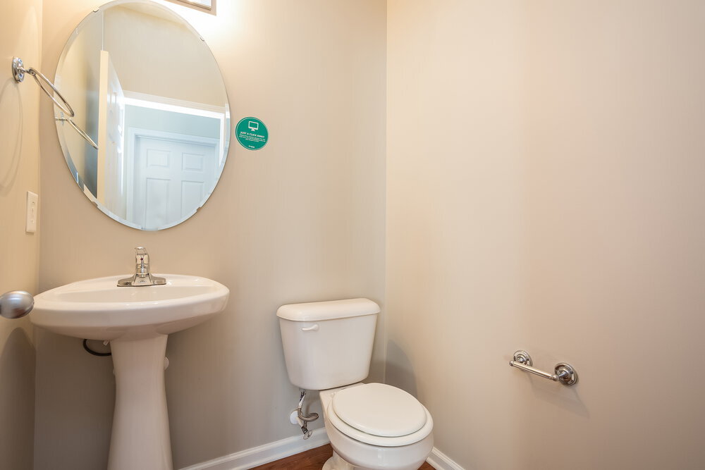 Building Photo - 200 Willowbrook Cir