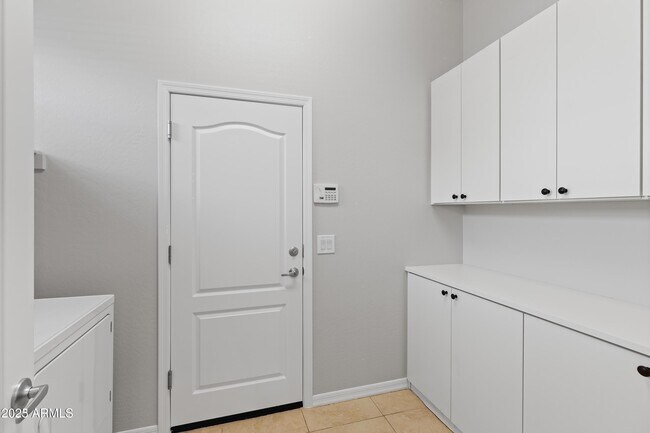 Building Photo - 4280 N Verrado Way