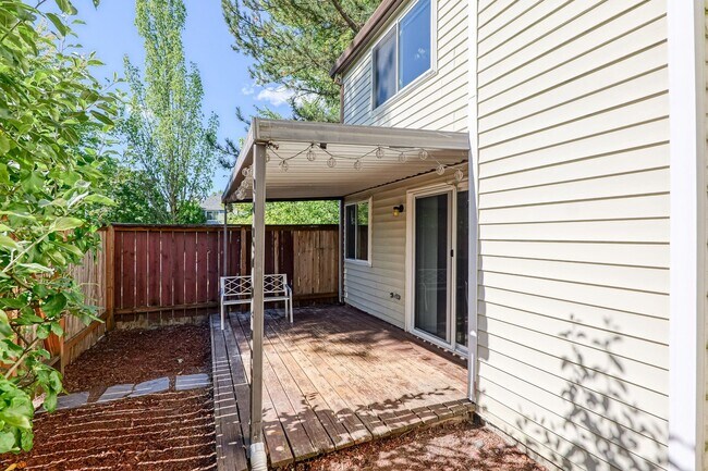 Building Photo - 5751 SW 204th Pl