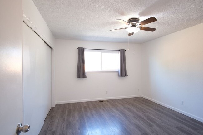 Building Photo - Charming residence for rent with perfect b...