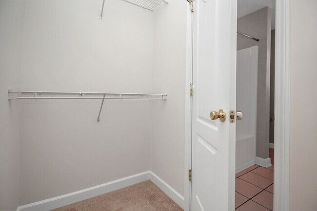 Building Photo - Charming 3BD/2.5BA Home in Crosswinds Community!