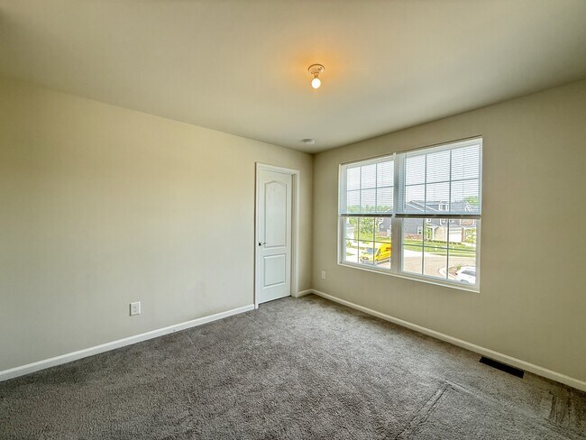 Building Photo - 2809 Willow Ct