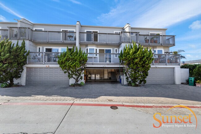 Building Photo - 4985 Coronado Ave