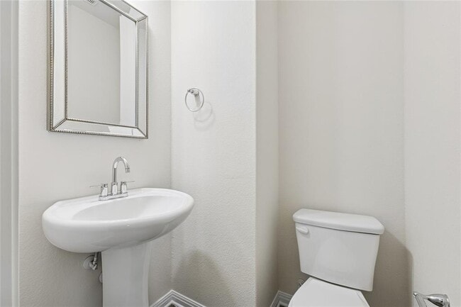 Building Photo - 1200 10th St