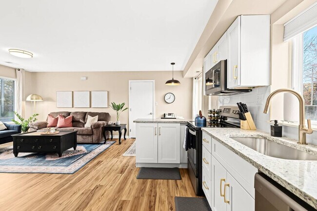 Building Photo - 18355 Mesle St