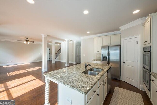 Building Photo - 2766 Hilson Commons