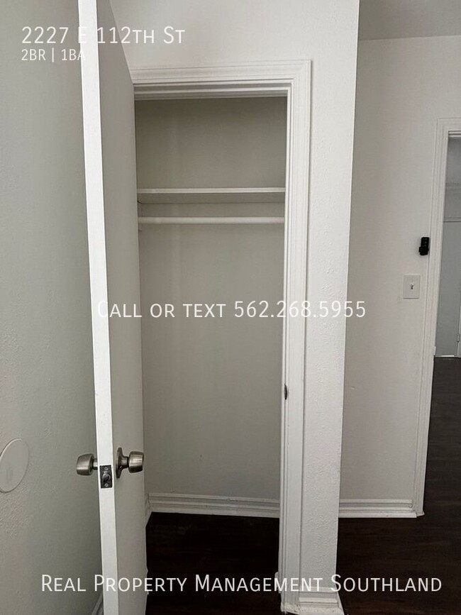 Building Photo - 1 Bedroom available now in Los Angeles!!