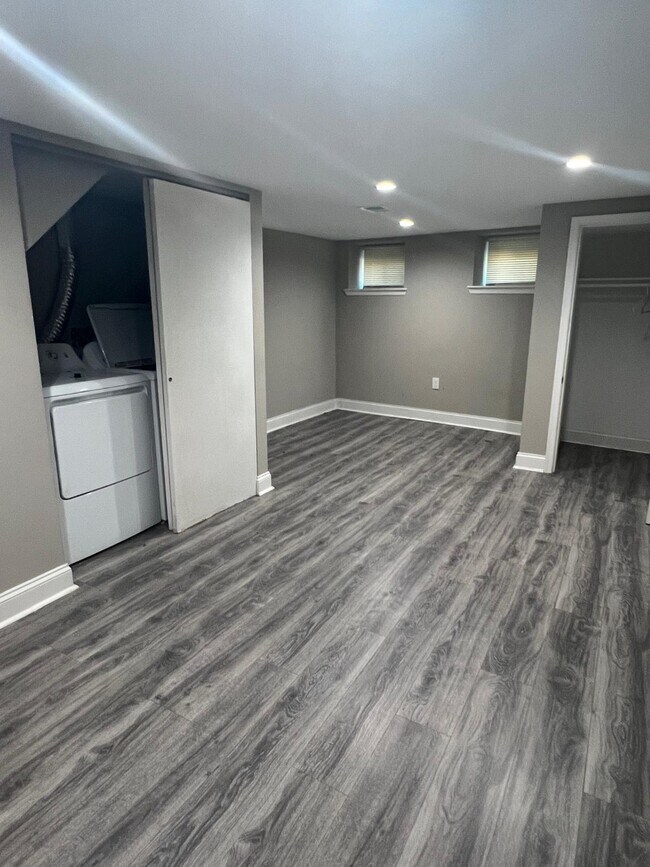 Building Photo - Druid Hill