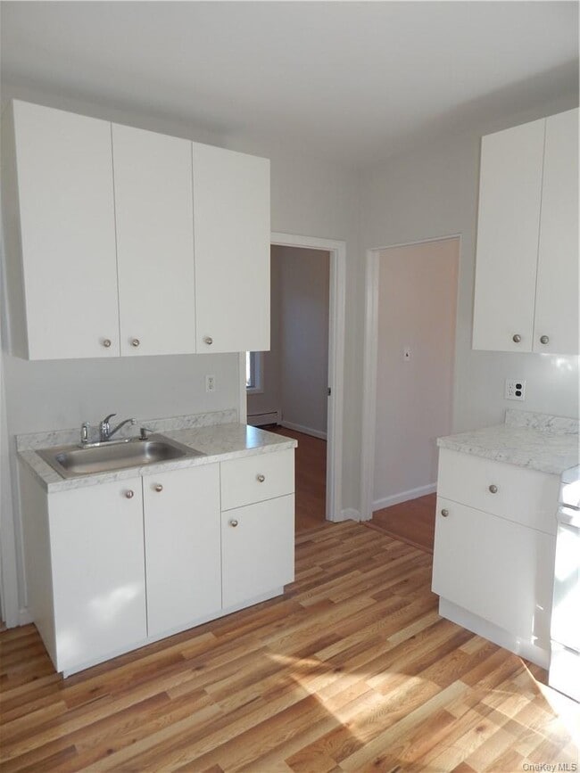 Building Photo - 5 John St