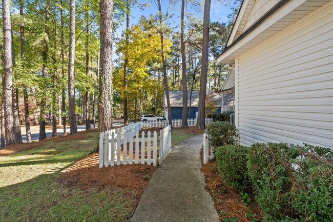 Building Photo - 43 S Lakeshore Dr