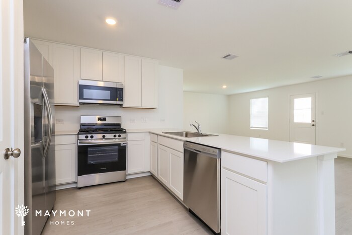 Building Photo - 3089 Fantasy Ter Dr