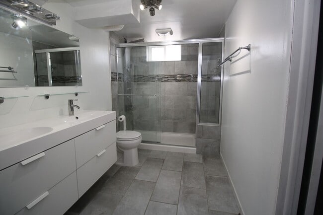 Building Photo - Nice 5 bedroom home with finished basement...