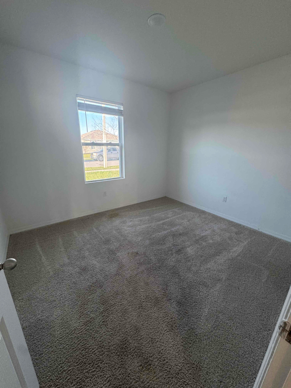 Building Photo - 122 Jace Wy