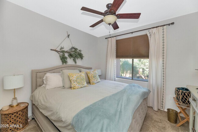 Building Photo - 20100 N 78th Pl