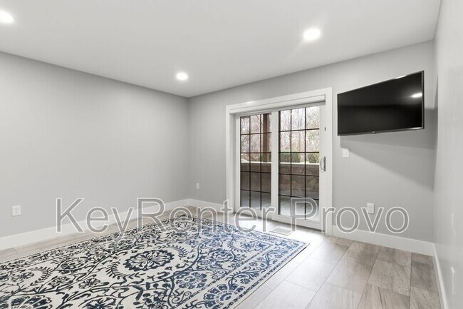 Building Photo - 5069 N River Park Way