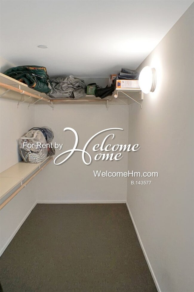 Building Photo - High-rise Montage - Extra Large 1 Bedroom ...