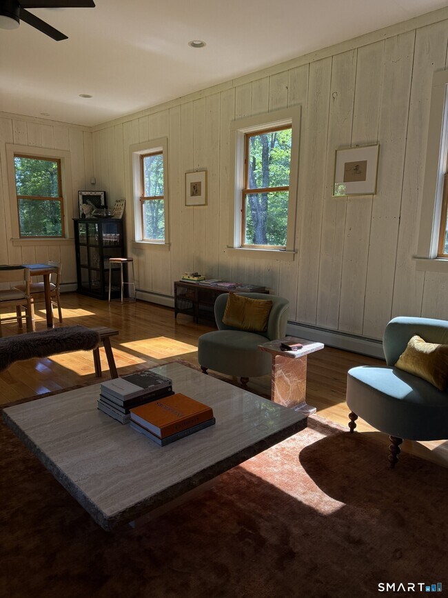 Building Photo - 68 Hopkins Rd