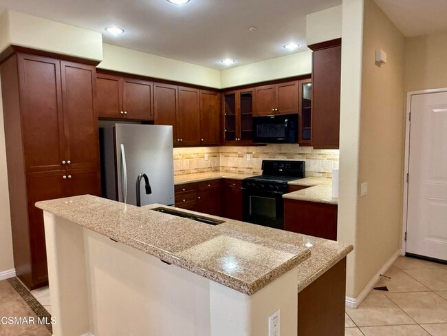 Building Photo - 1574 Silver Shadow Dr