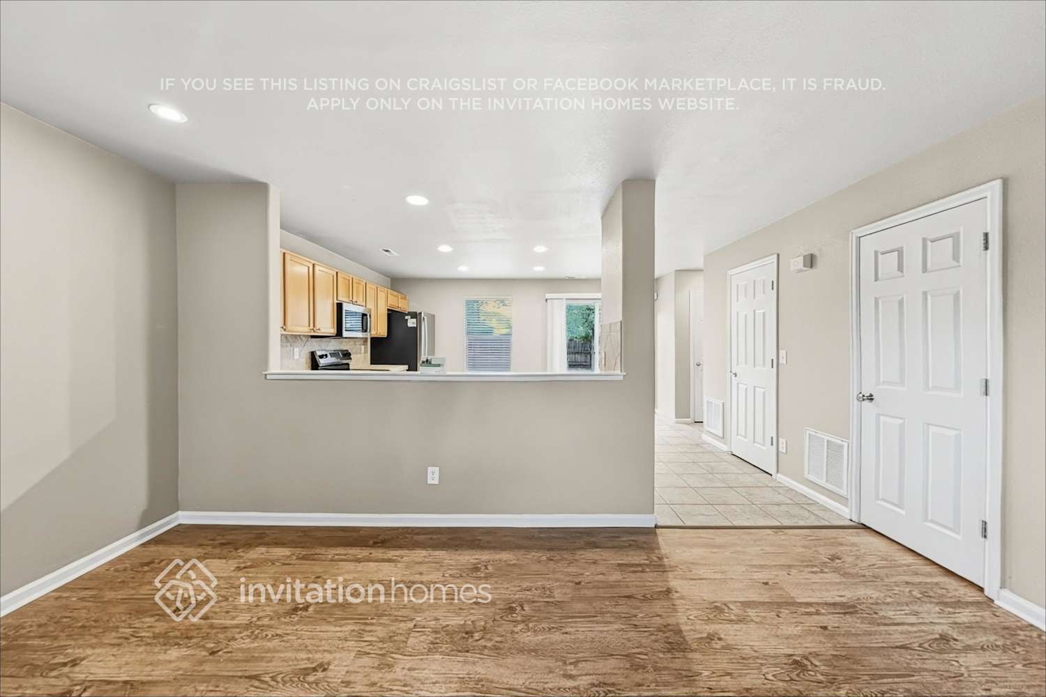 Building Photo - 838 Willow Dr