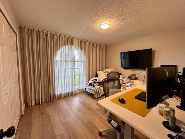 Building Photo - Stylish 3-Bedroom Home with Solar Panels, Modern Upgrades & Pet-Friendly